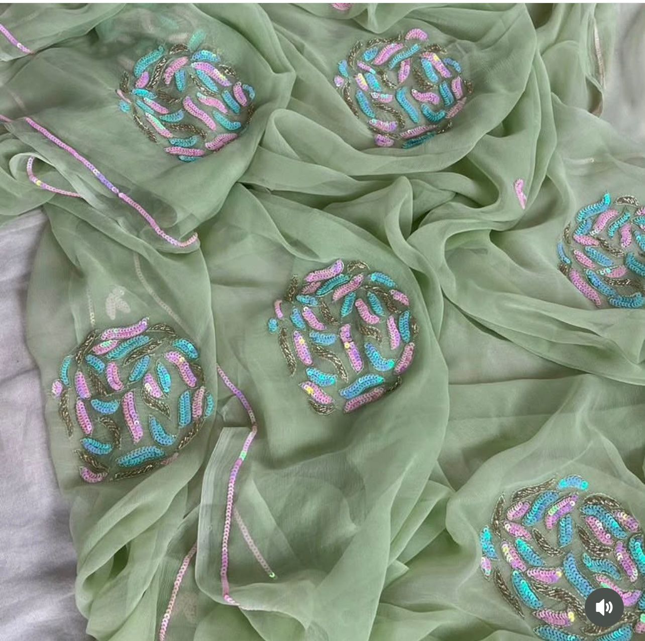 Nivi Pure Diamond Chiffon Saree