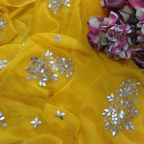 Akshita Gotta Chiffon Saree