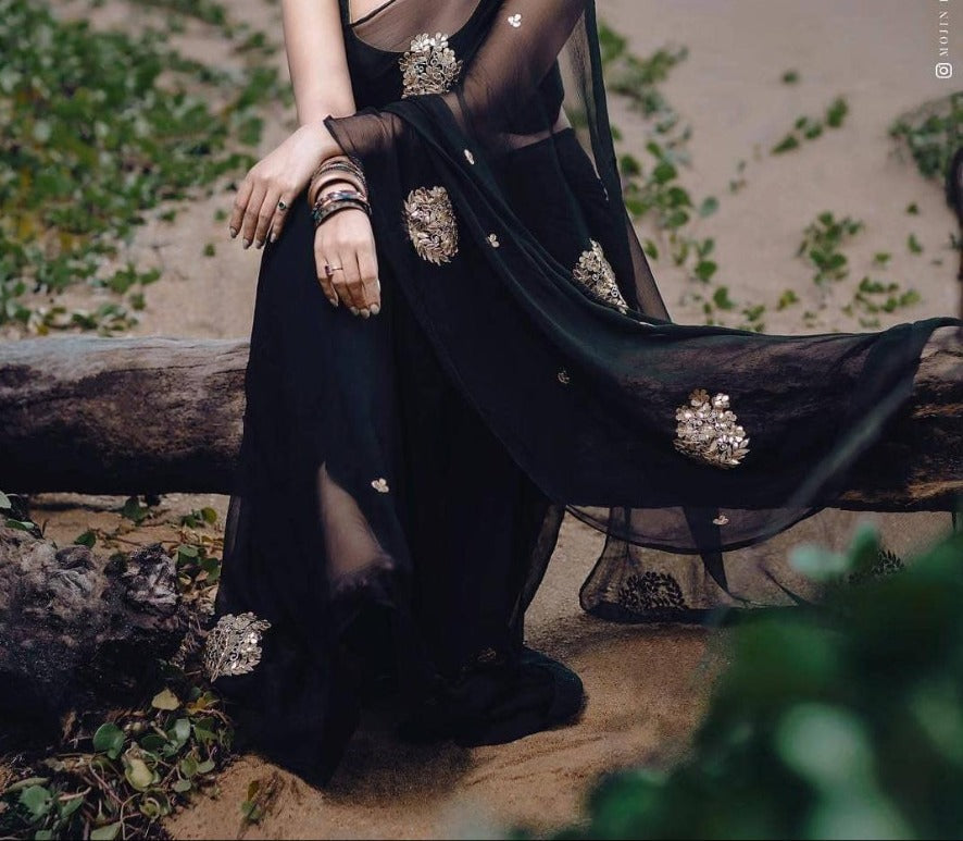 Black Gotta Patti Motif