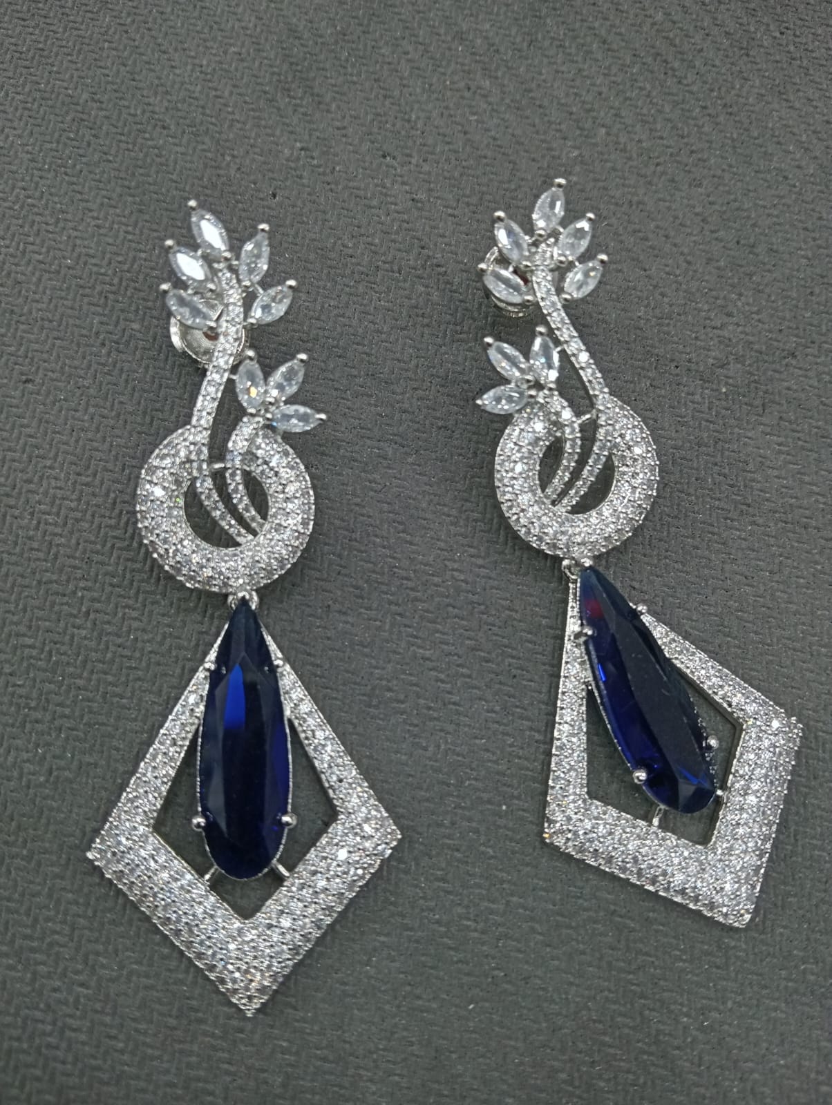 Blue Sapphire Earring