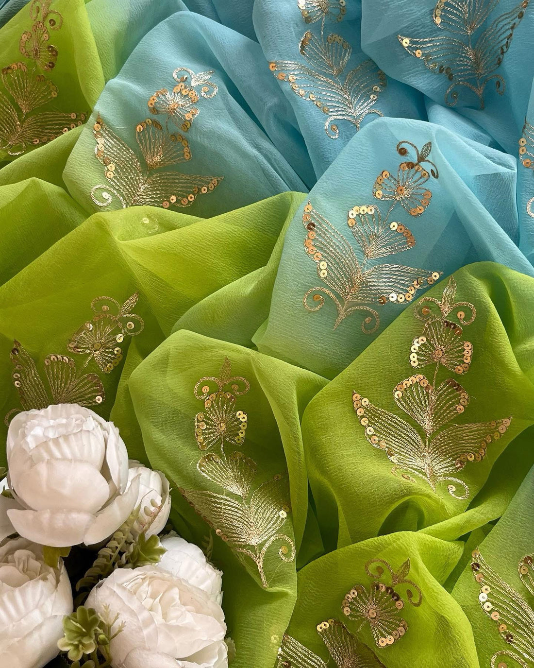 Ruhi Aari Chiffon Saree