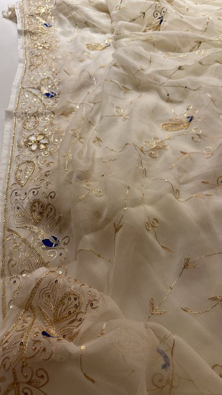 Meera Zari Aari Saree